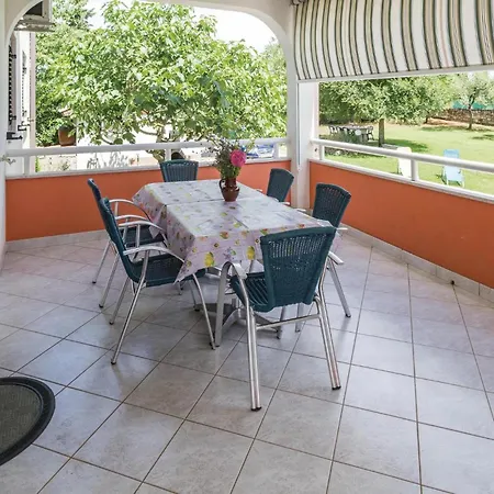 2 Bedroom Beautiful Apartment In Savudrija Exterior photo