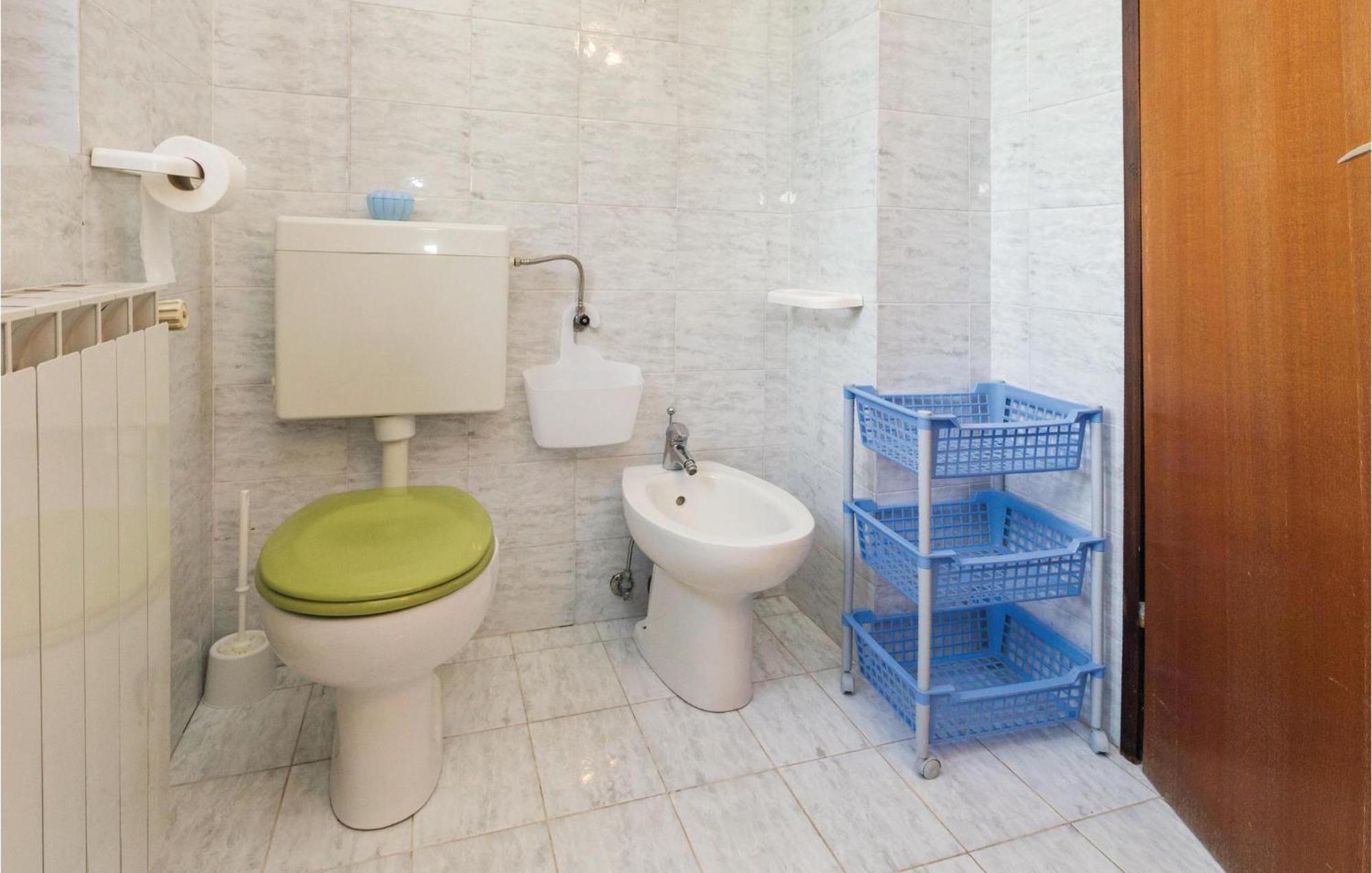 2 Bedroom Beautiful Apartment In Savudrija